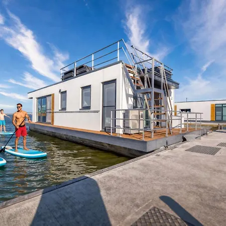 Floatinghouse Grosse Freiheit Nyaraló